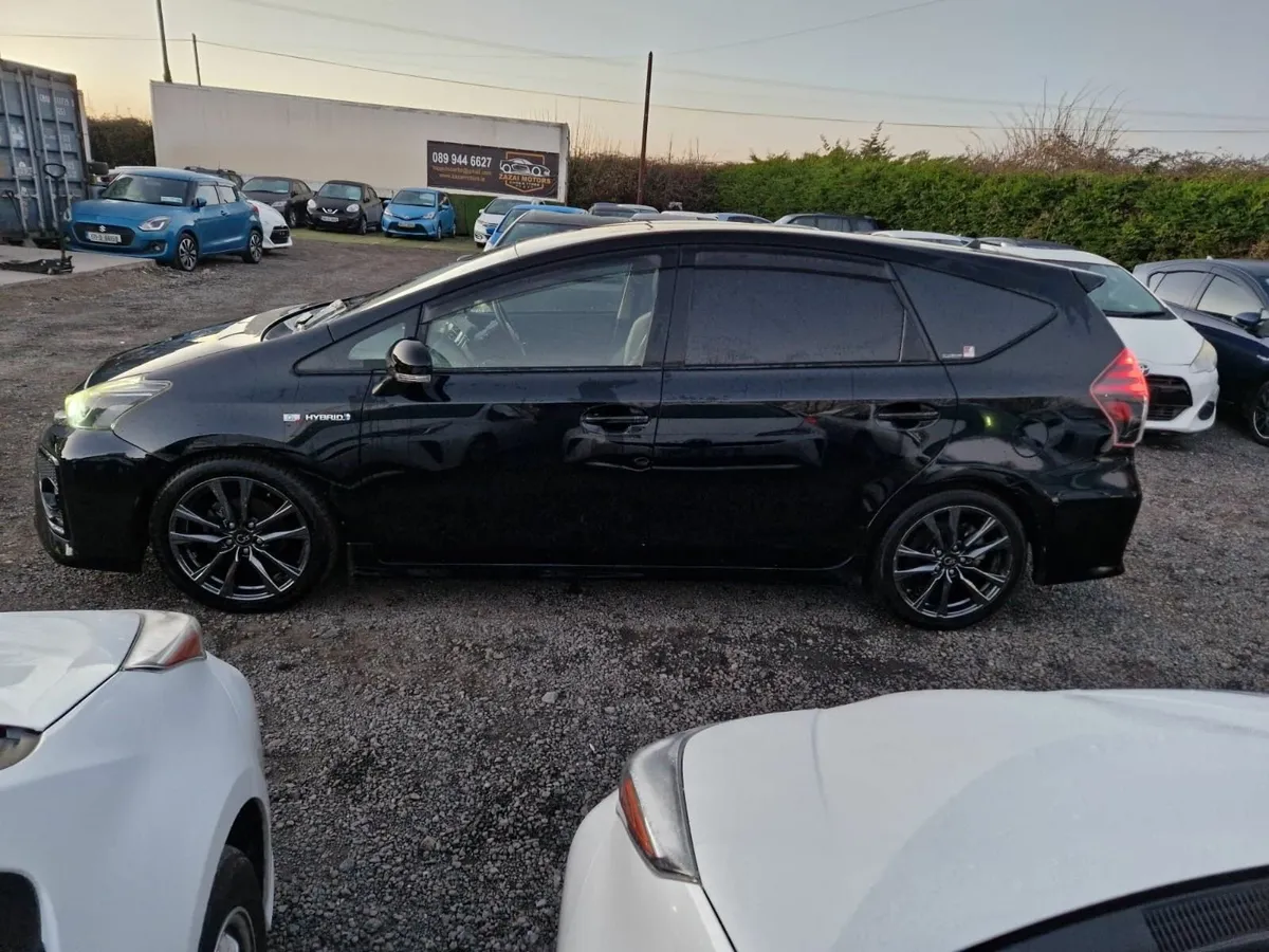 Toyota Prius Alpha G (Top Spec) 7 Seater – Black - Image 4