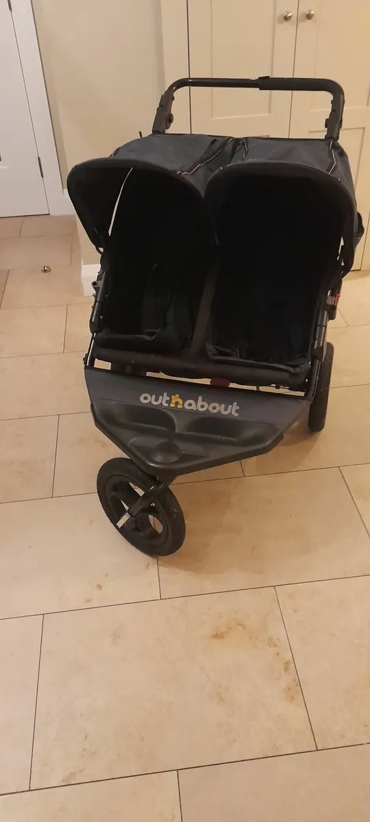 Out n about double buggy - Image 1