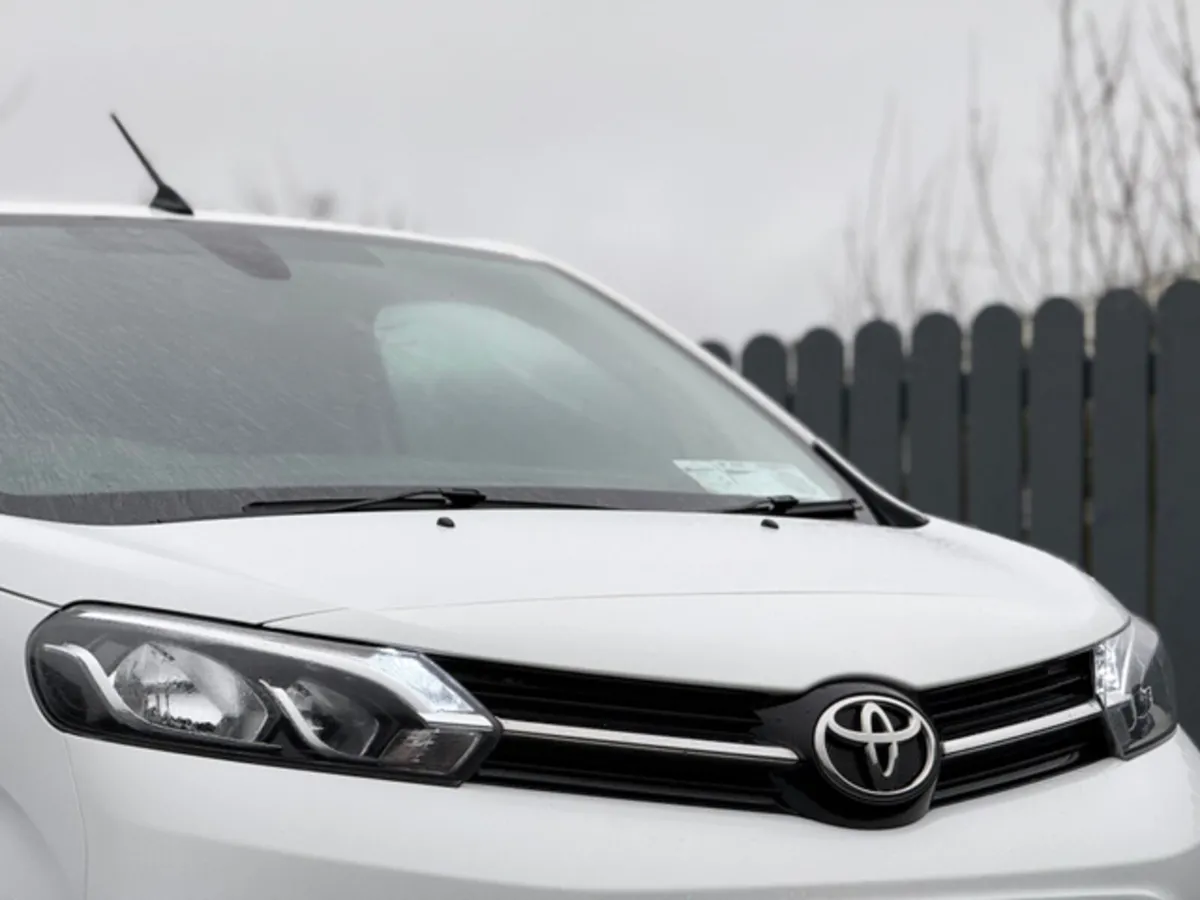 Toyota Proace €15000 + Vat ONLY 98400 KMS! 2020 TO - Image 3