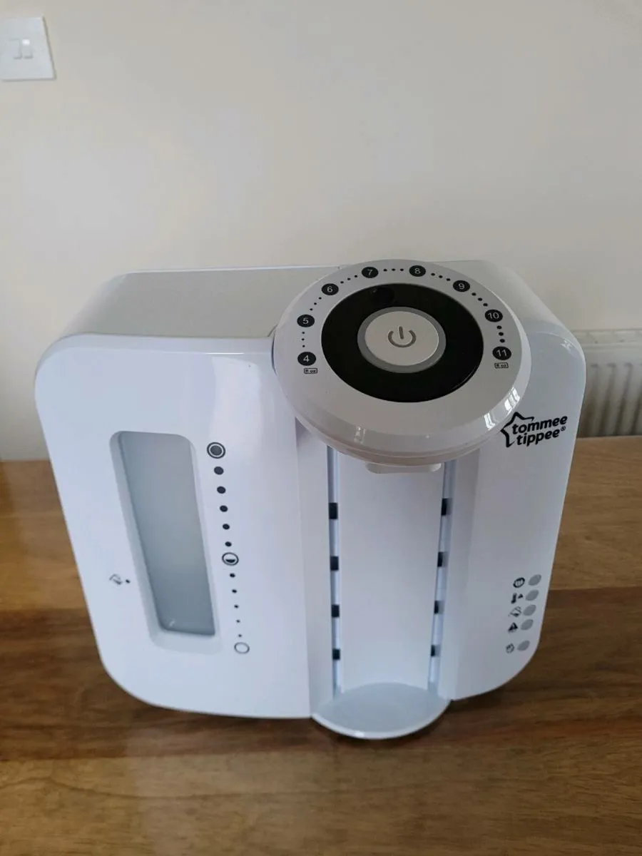 Tommee Tippee Bottle Maker, Sterliser UV. Cot - Image 2
