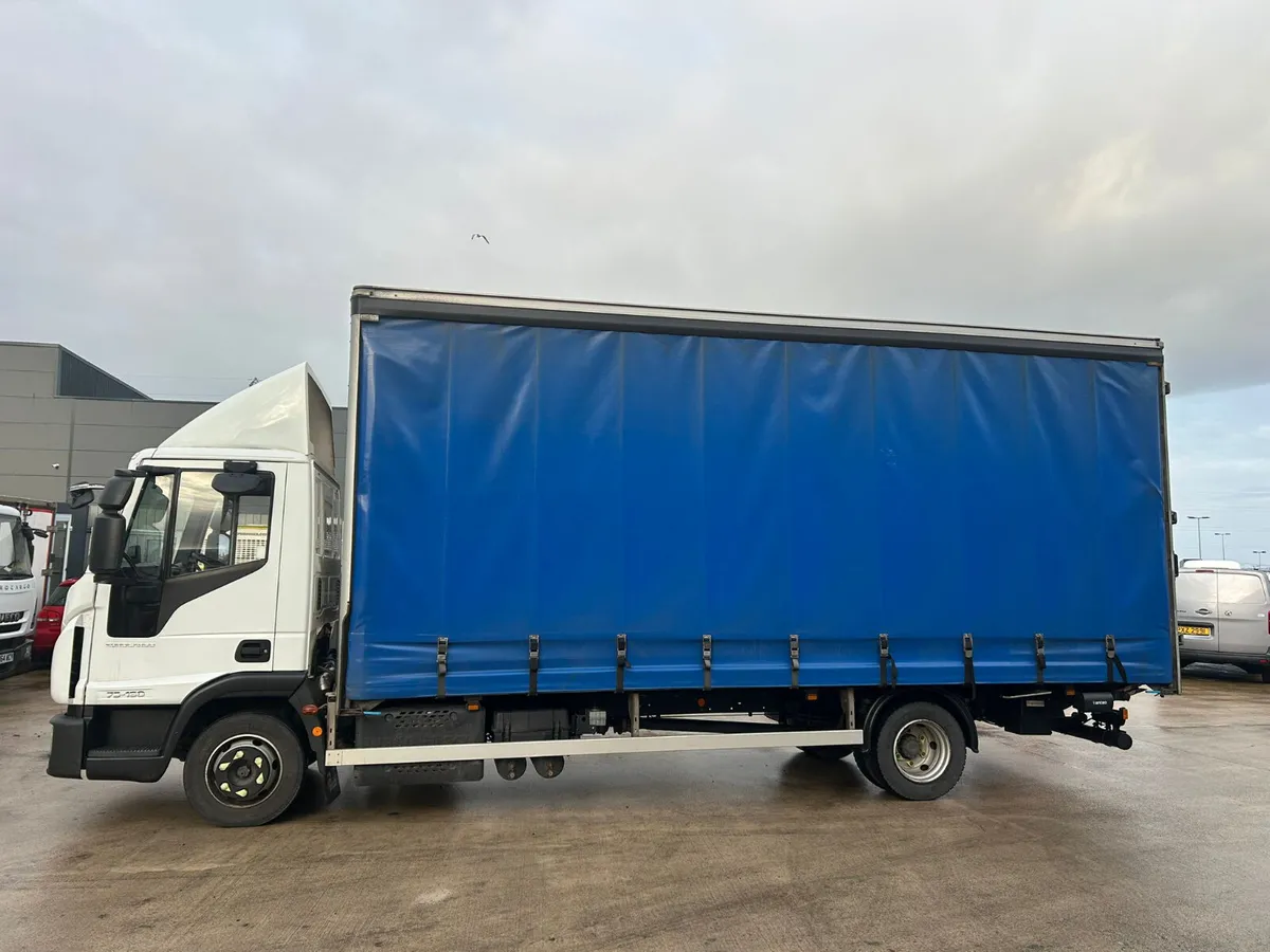 November 2021 Iveco 75e16 Curtainsider - Image 4