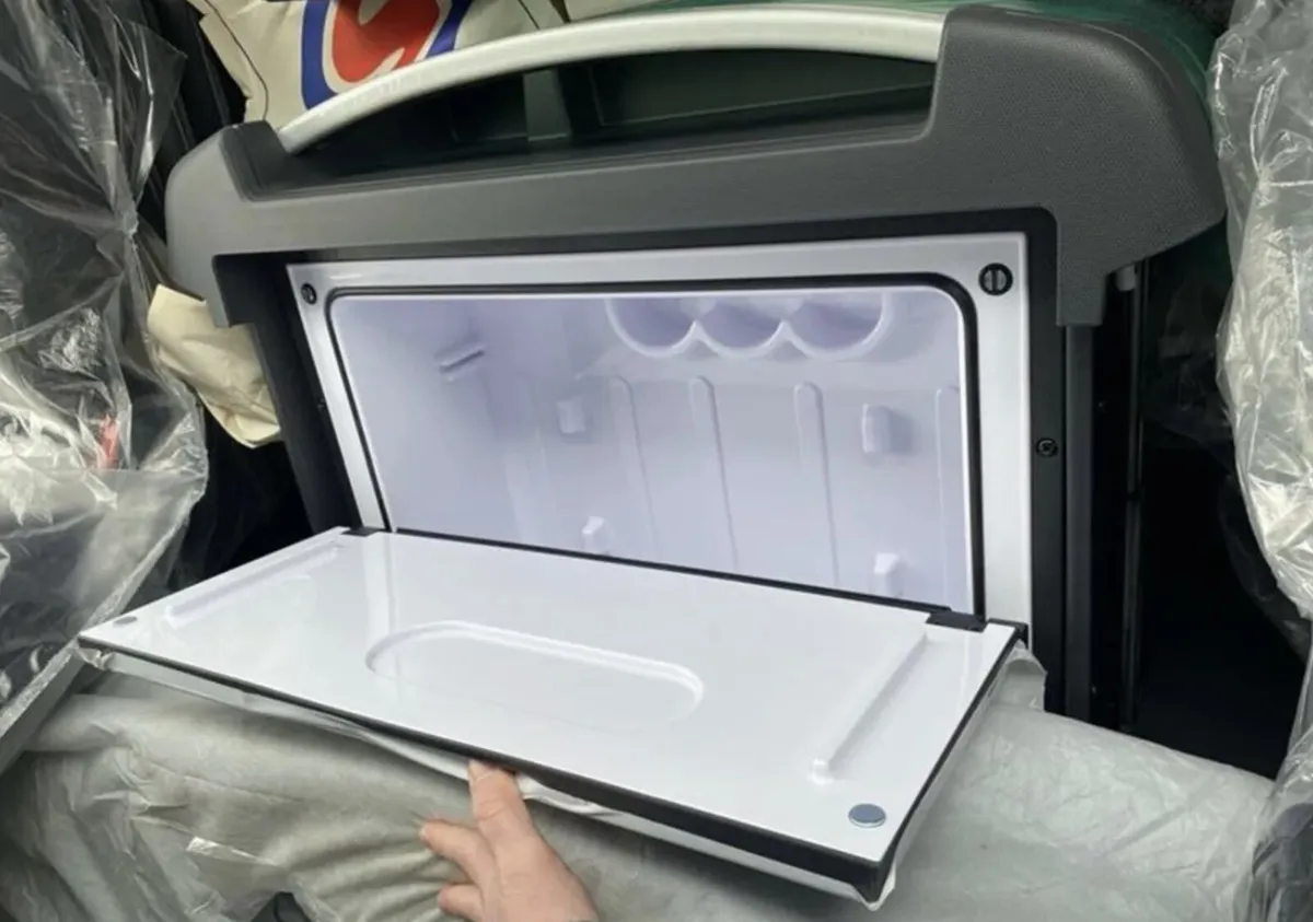 New’ Renault C Range Rigid Putzmeister P9G Mixer - Image 4