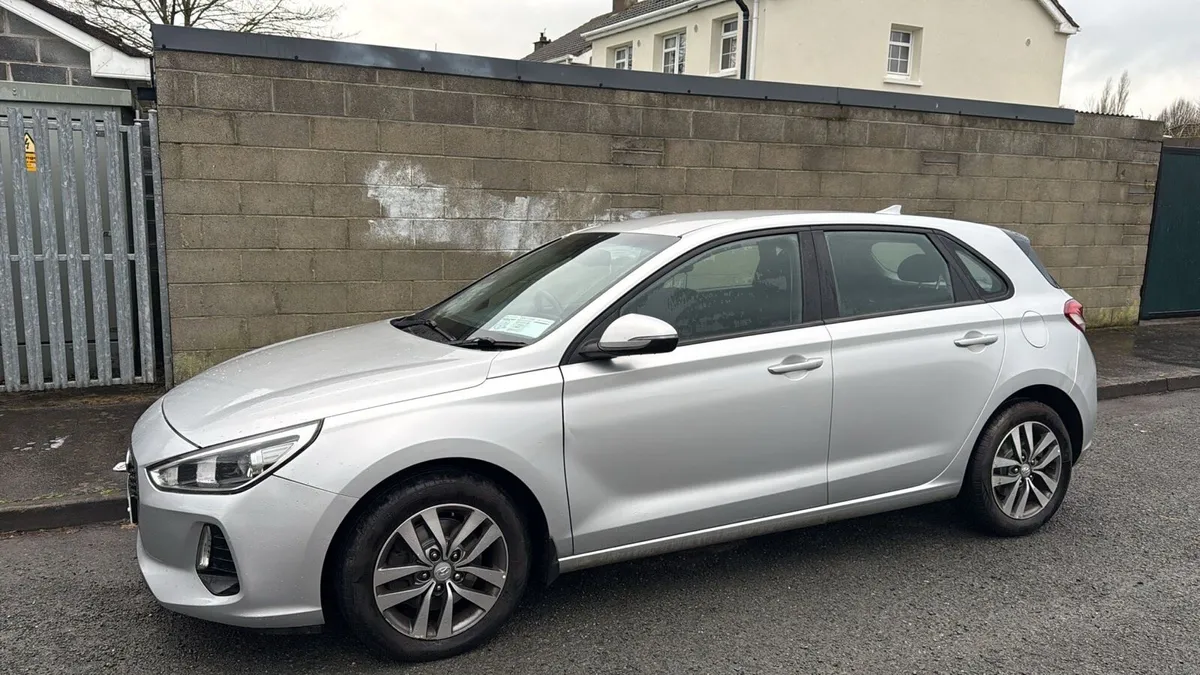 I30 Hyundai 1.6 - Image 4