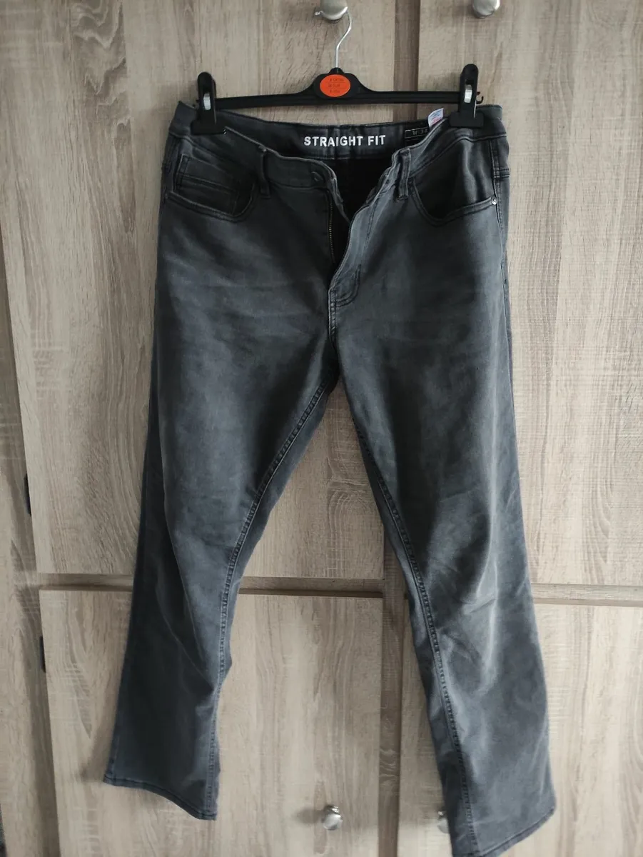 Dunnes straight fit man jeans w34 l32 - Image 2