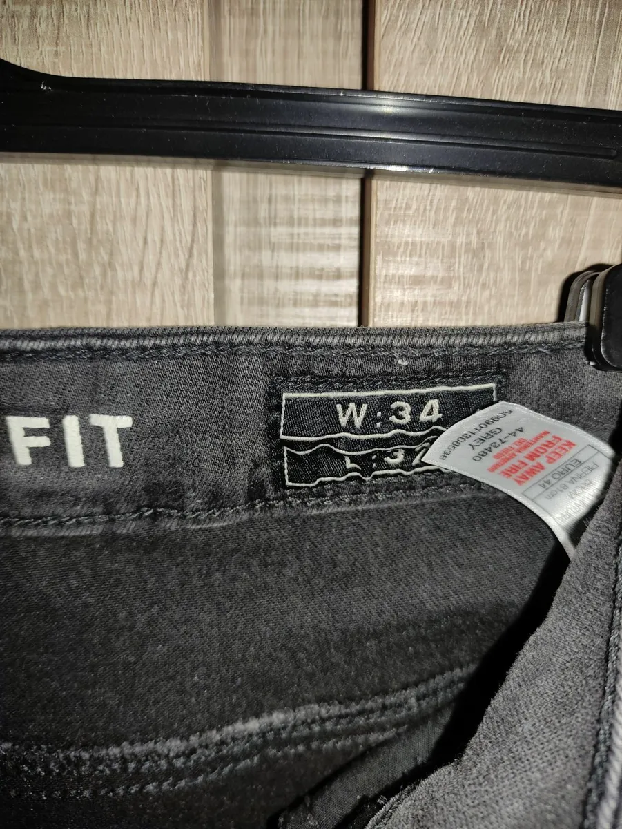 Dunnes straight fit man jeans w34 l32 - Image 3