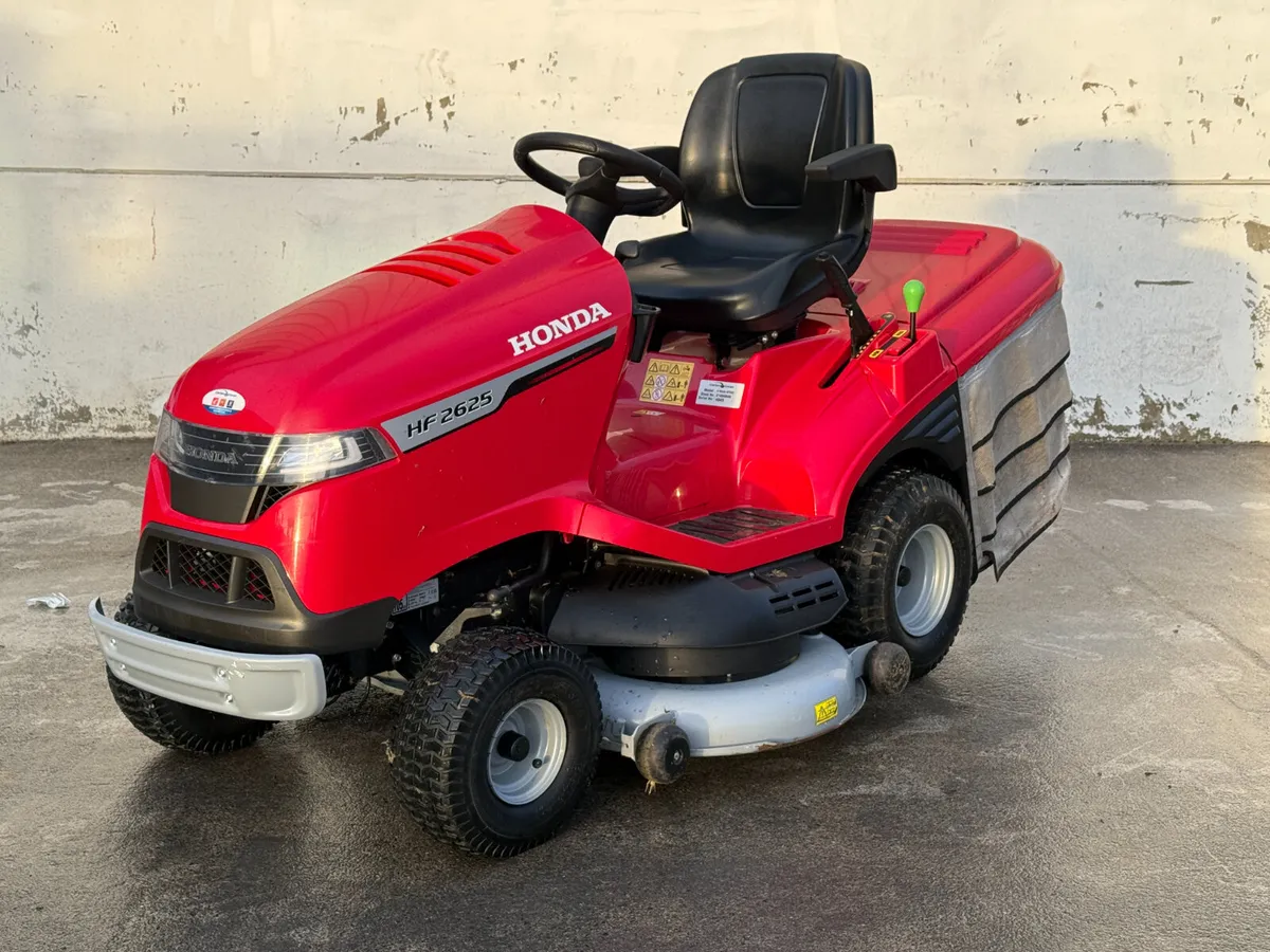2023 Honda HF2625 Lawnmower - Image 1