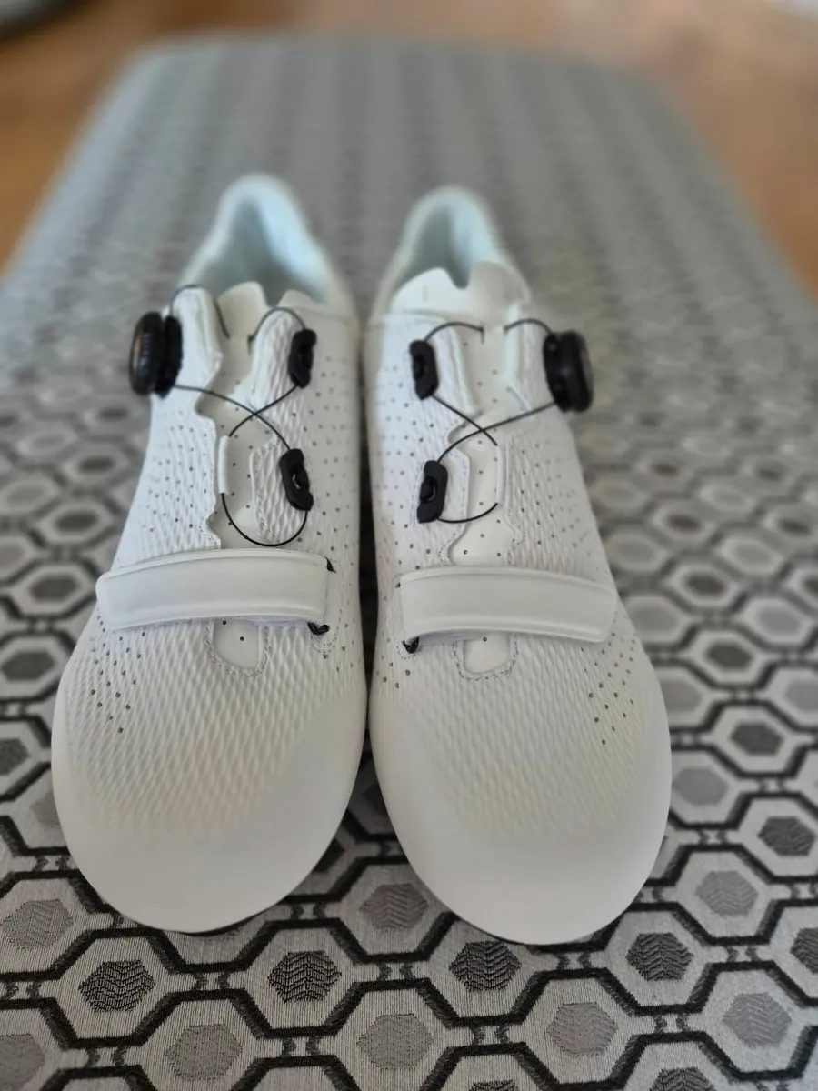 Cycling shoes - Image 2