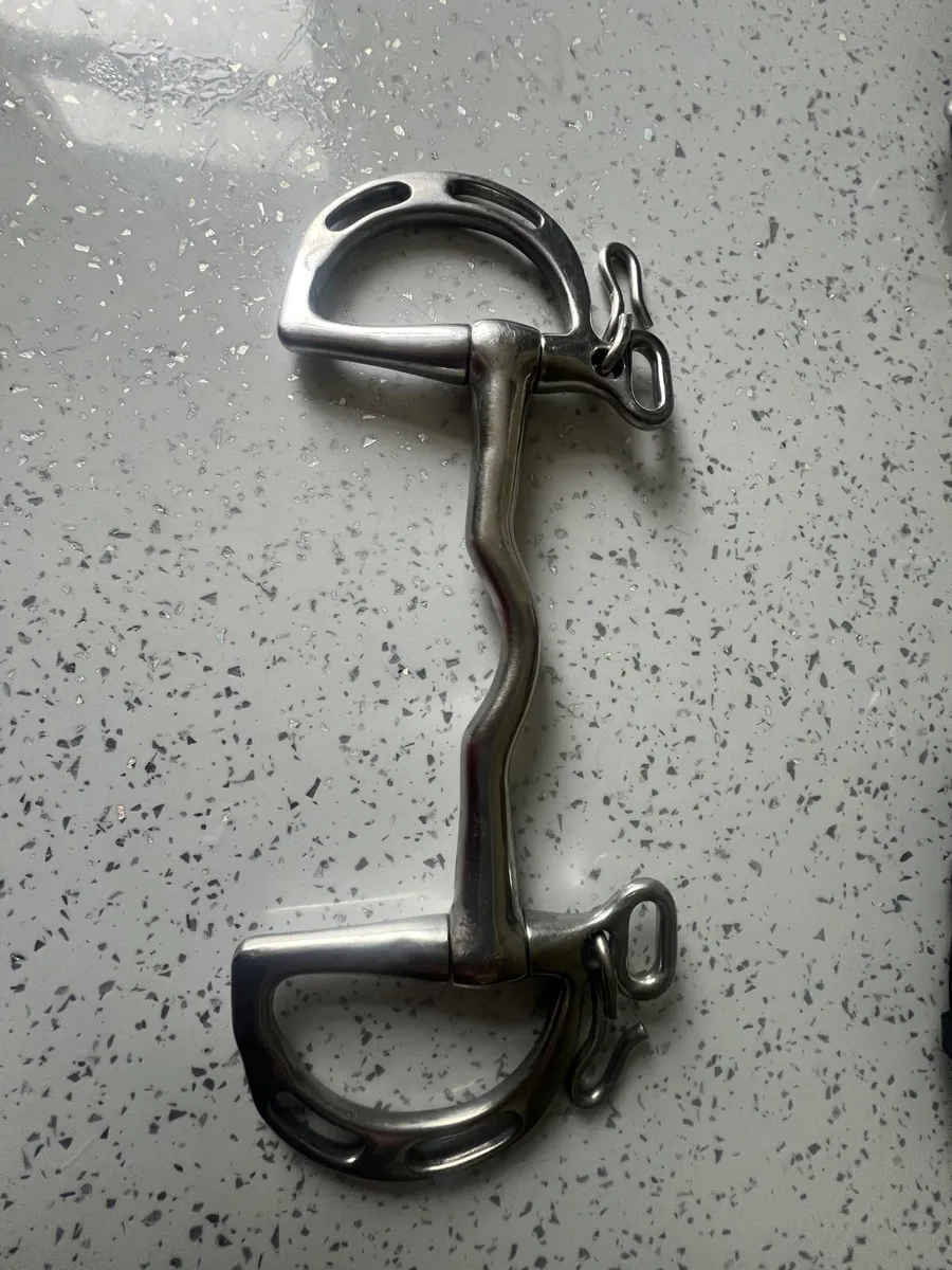 Tack clear out - Image 2