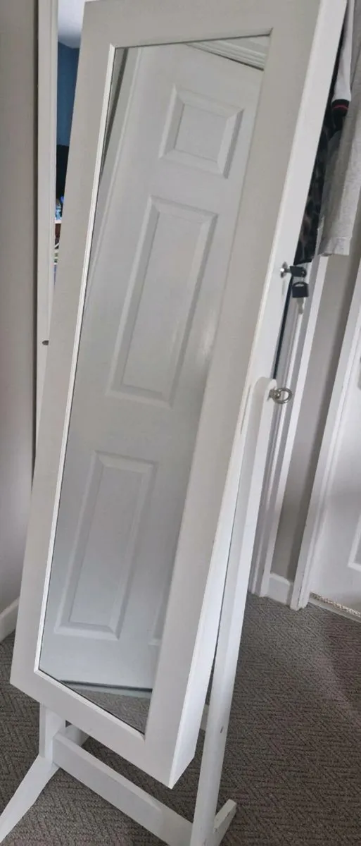 Jewellery mirror - Image 1