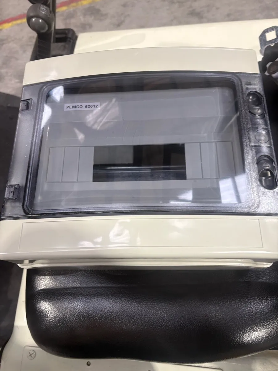 Pemco 12 way junction box - Image 2