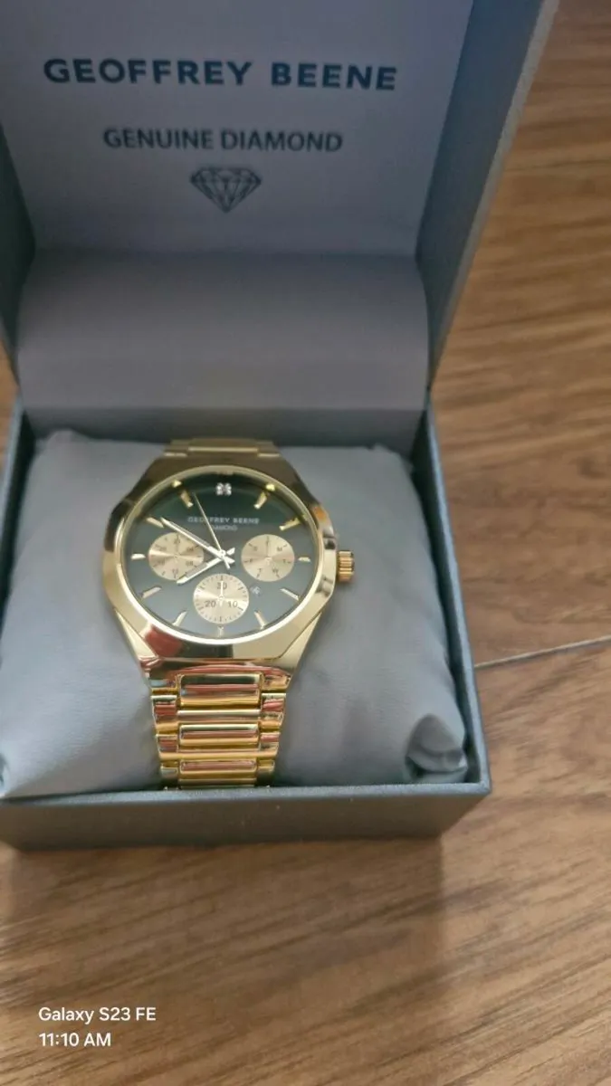 Geoffrey Beene Men's Gold Chronograph 43mm - Image 3