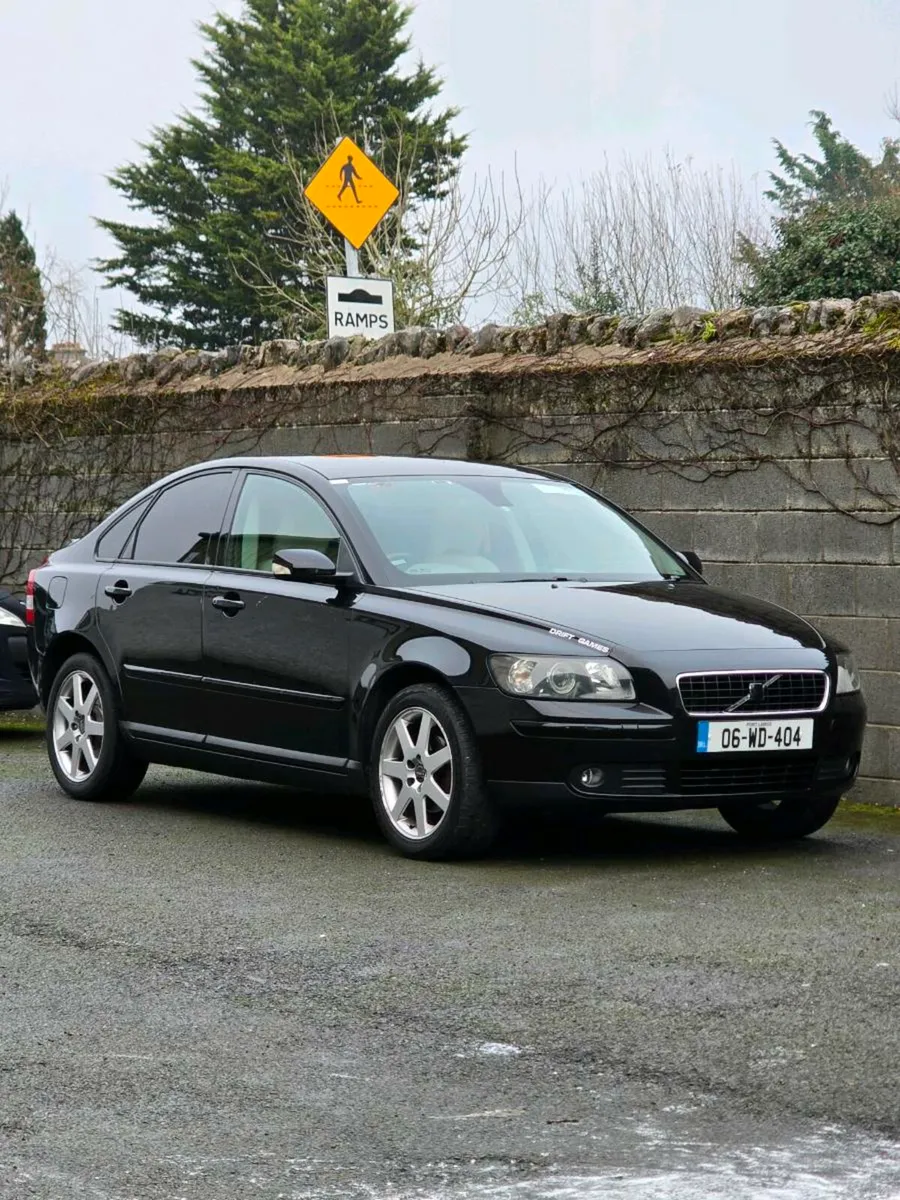 Volvo s40 2006 - Image 1