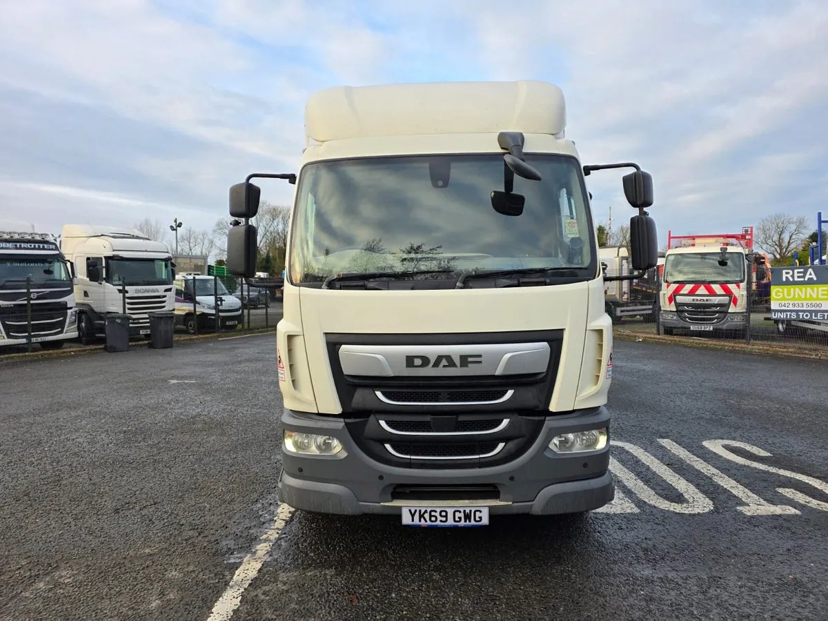 2019 DAF LF 260 with 28ft Solomon Fridge Body - Image 2