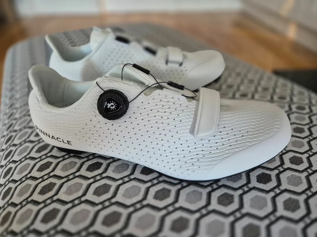 Cycling shoes - Image 4