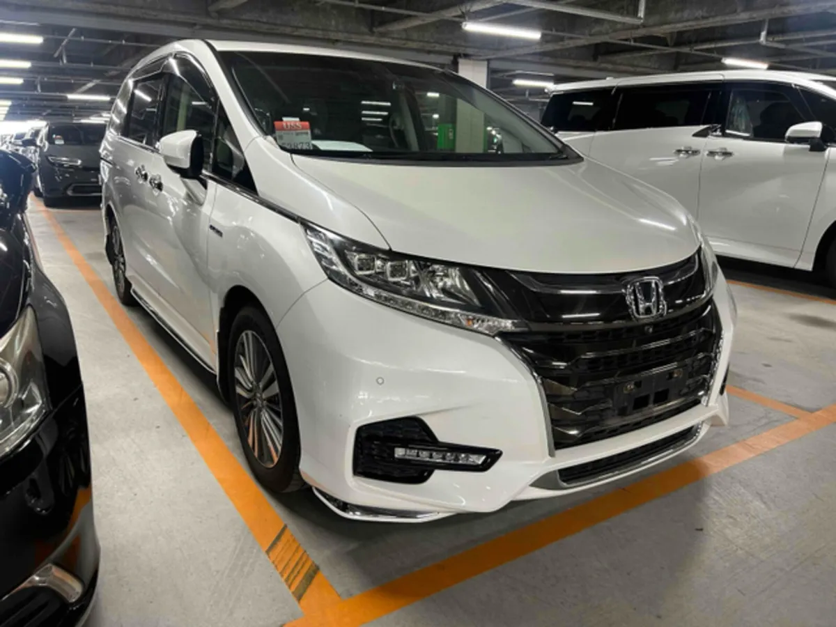 Honda Odyssey ABSOLUTE 7 SEATER AUTOMATIC HYBRID 2