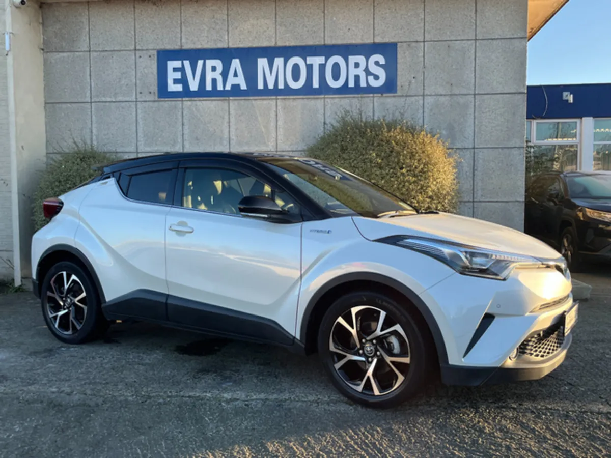 Toyota C-HR SOL HYBRID AUTOMATIC 1.8 PETROL //HIGH - Image 3