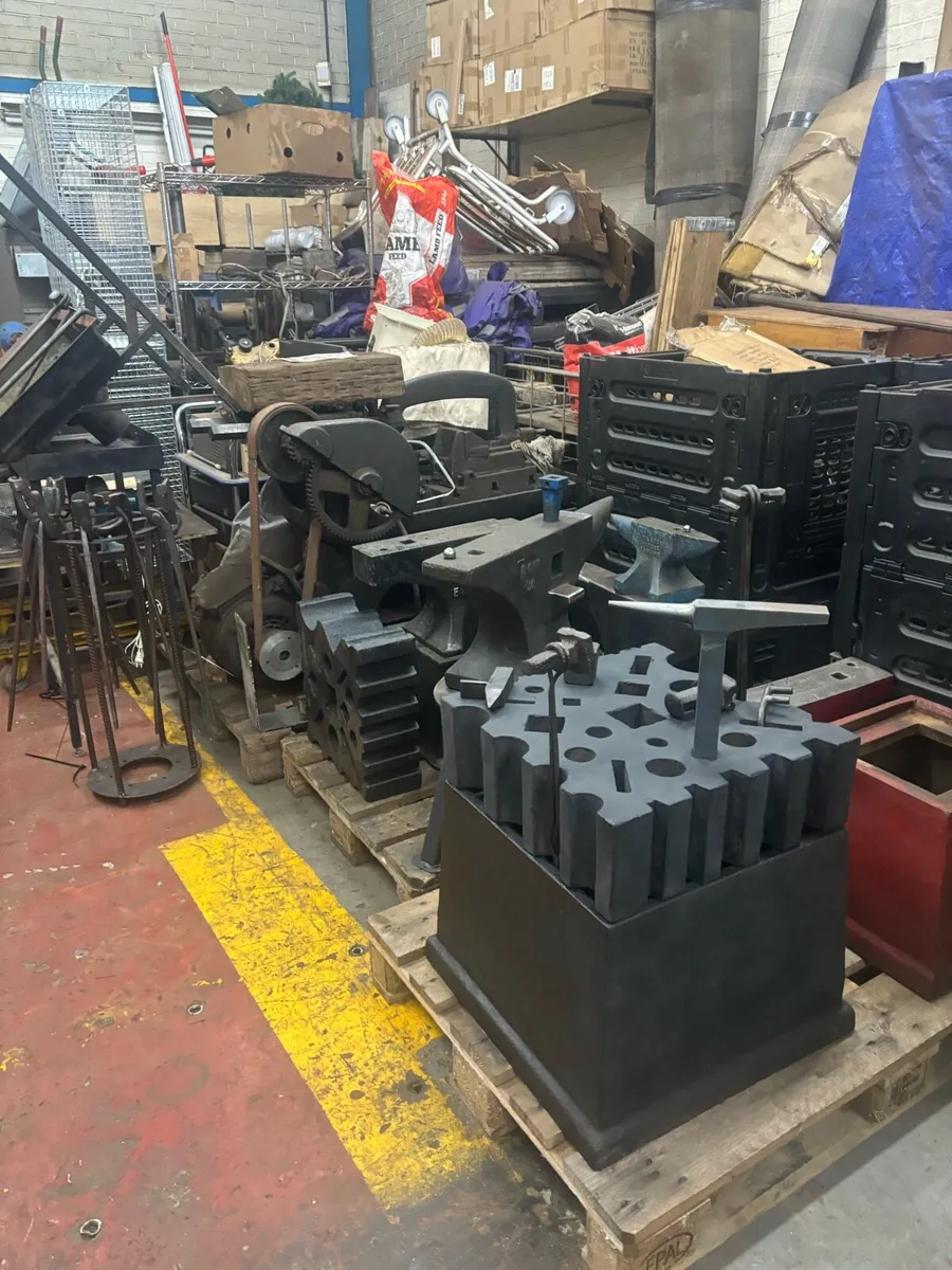 18” J Brooks Swage with factory  stand 250 kg - Image 3