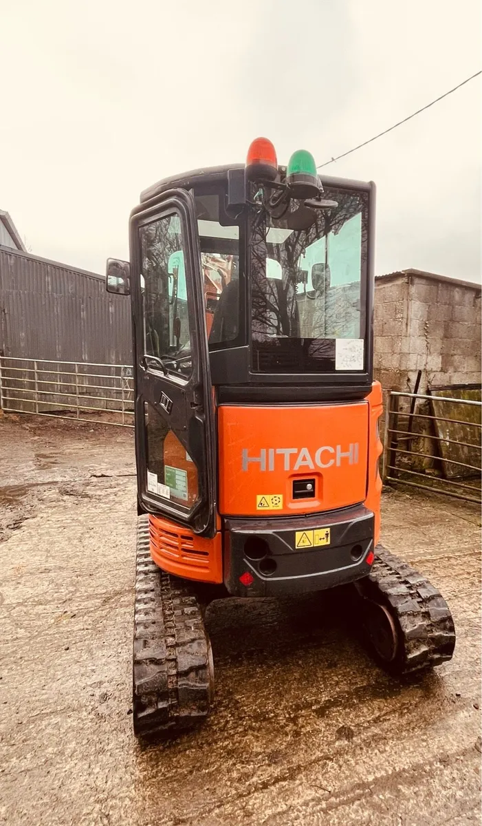 Mini excavator - Image 2