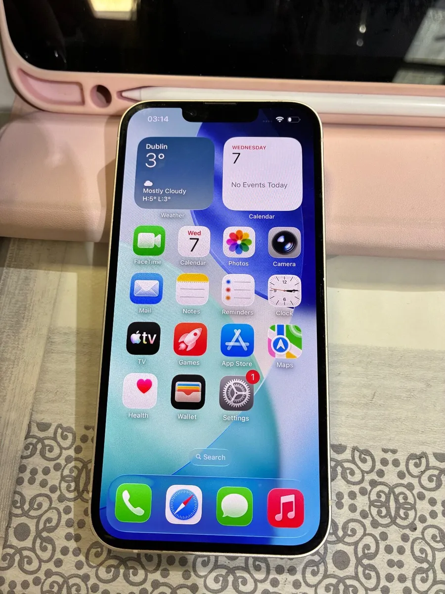 IPhone 14 - Image 3