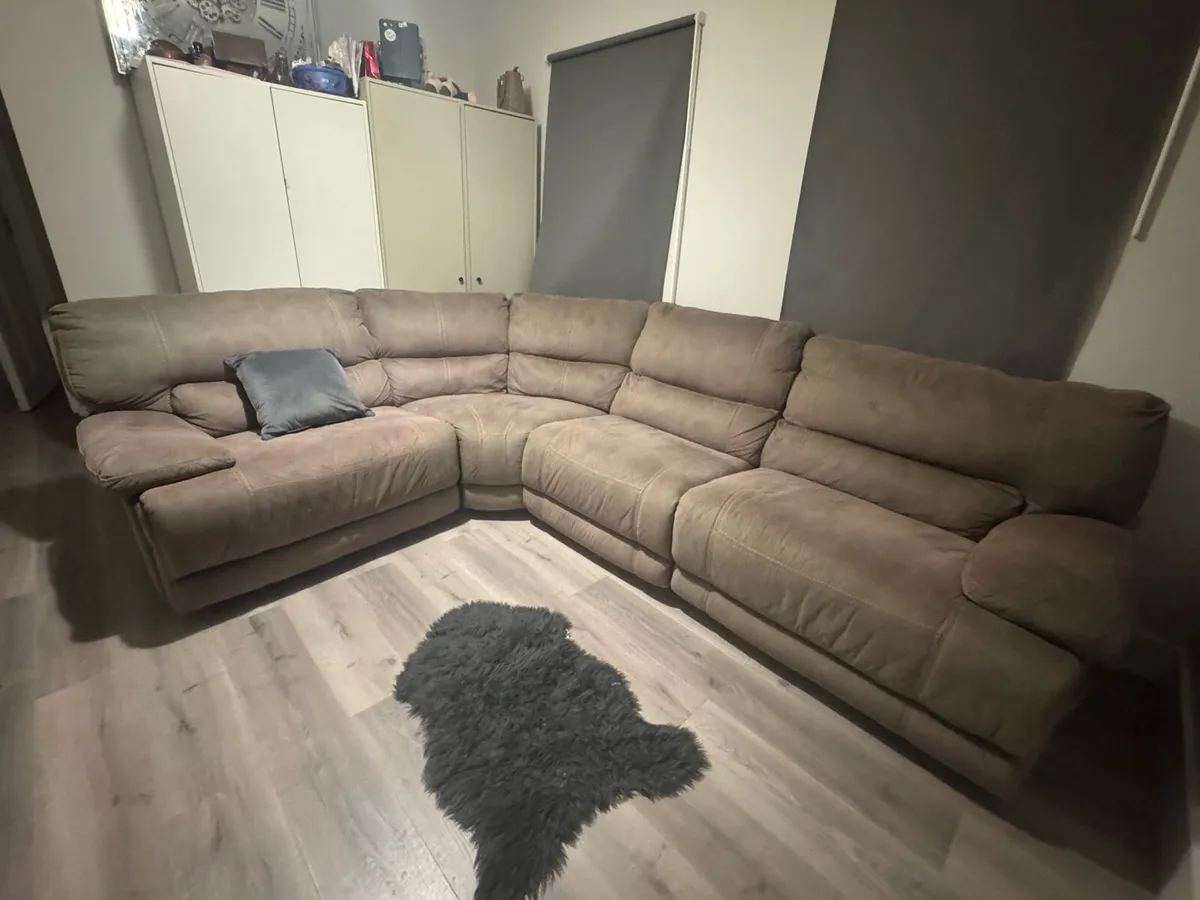 Ez Living recliner corner sofa+ 3 seater recliner - Image 2