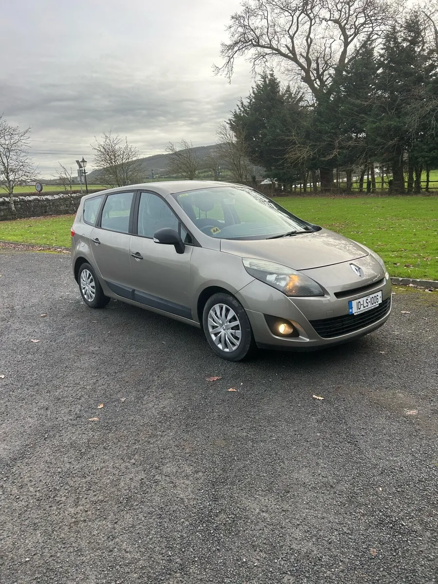 Renault Grand Scenic Low Mileage - Image 1