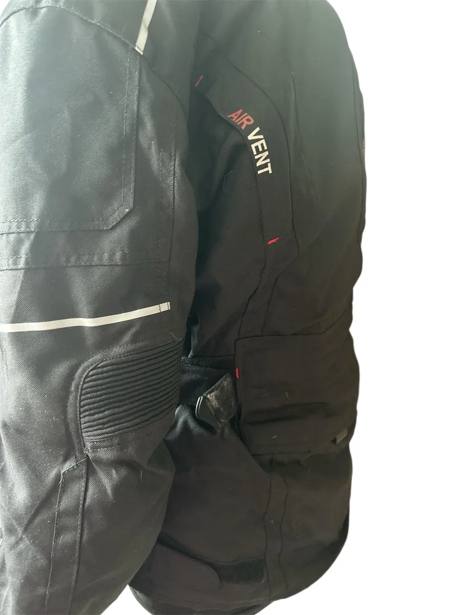 Swift S1 Textile Road Jacket - Black Waterproof - Image 4