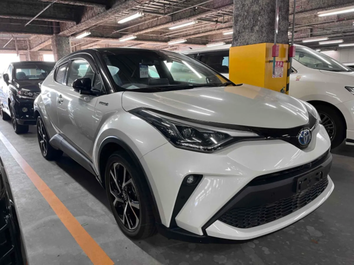 Toyota C-HR SOL HYBRID AUTOMATIC 1.8 PETROL //HIGH
