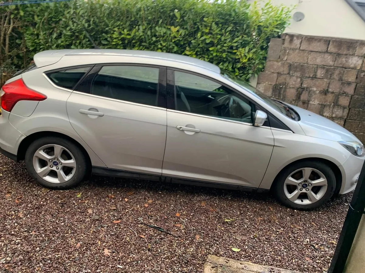 Ford Focus 1.6 TDCI Zetec Navigator Eco (Sep 2013) - Image 2