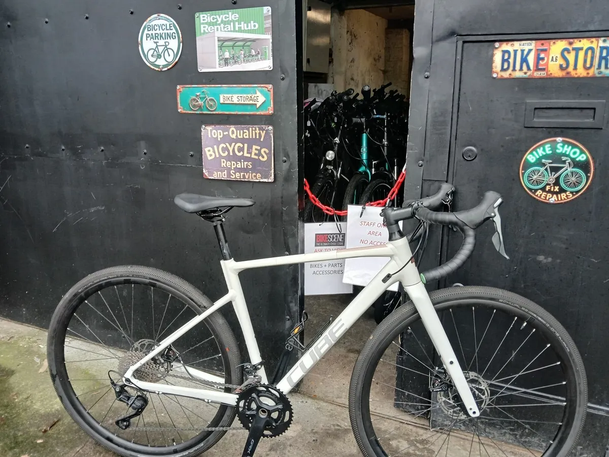 CUBE NUROAD GRAVEL BIKE