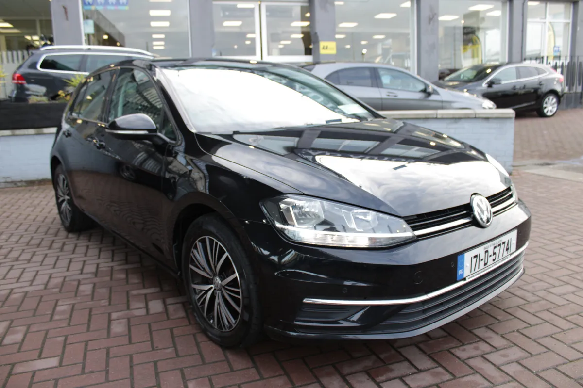 1.6 TDI SE NAV  115BHP 5DR HATCHBACK AUTOMATIC // - Image 2