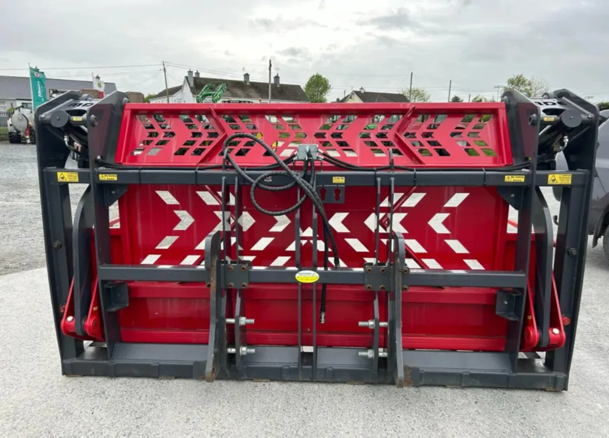 2022 MDE 10ft Push off - 3 point linkage + Volvo - Image 4