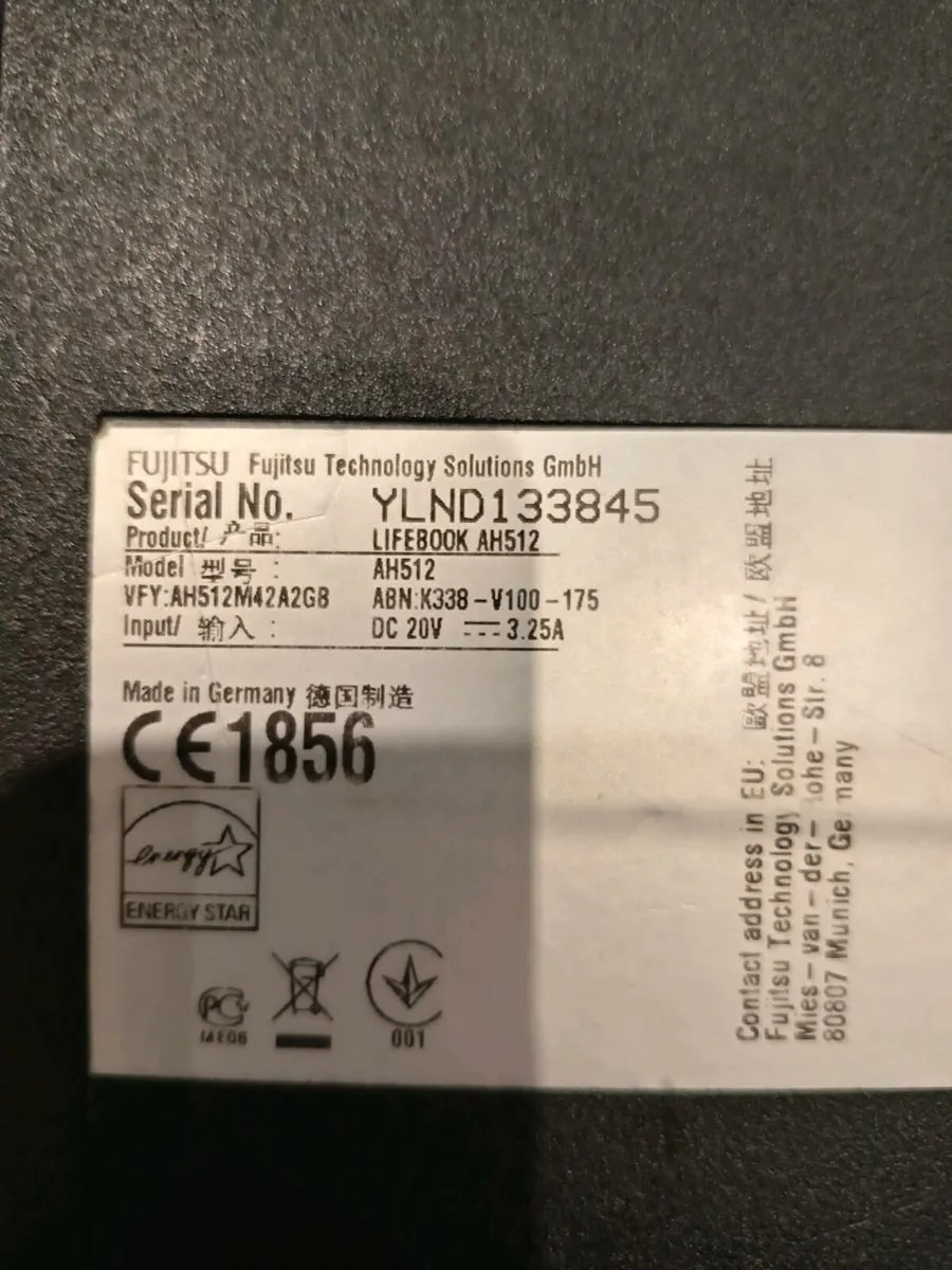 Fujitsu Lifebook AH512 - Image 2