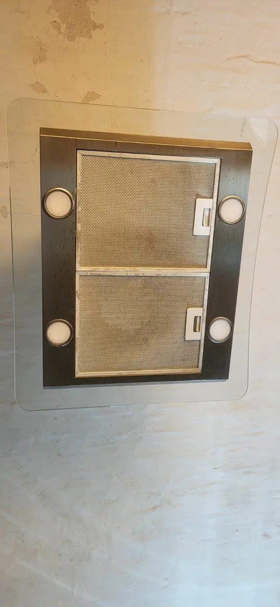 Extractor / Cooker Hood - Image 3