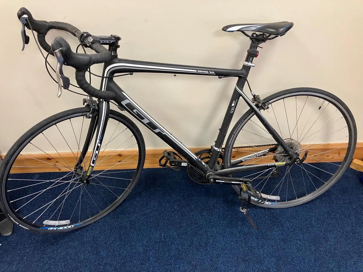 GT 606 Road Bike - Image 2