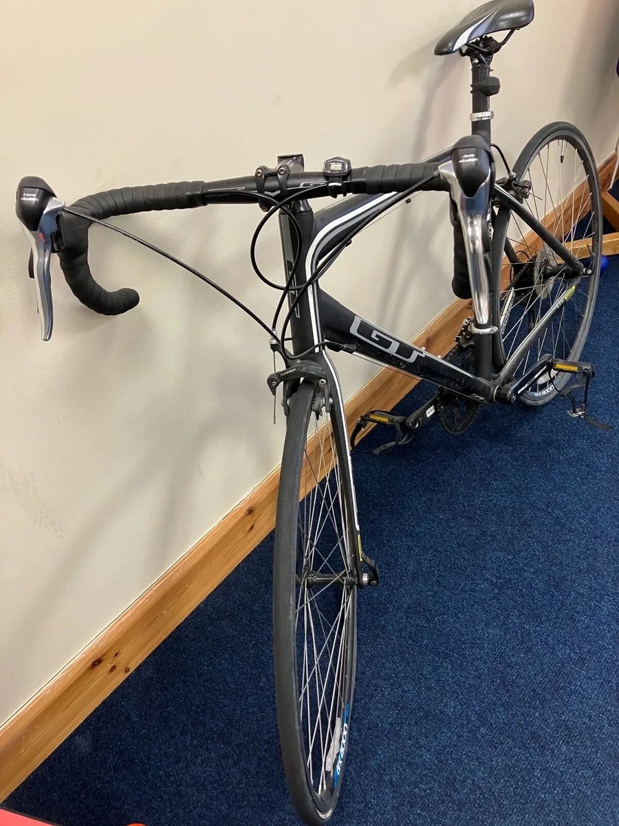 GT 606 Road Bike - Image 3