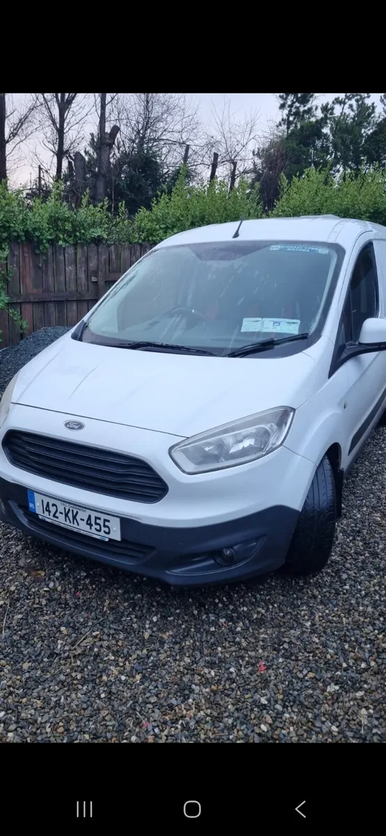 Ford Transit Courier - Image 2
