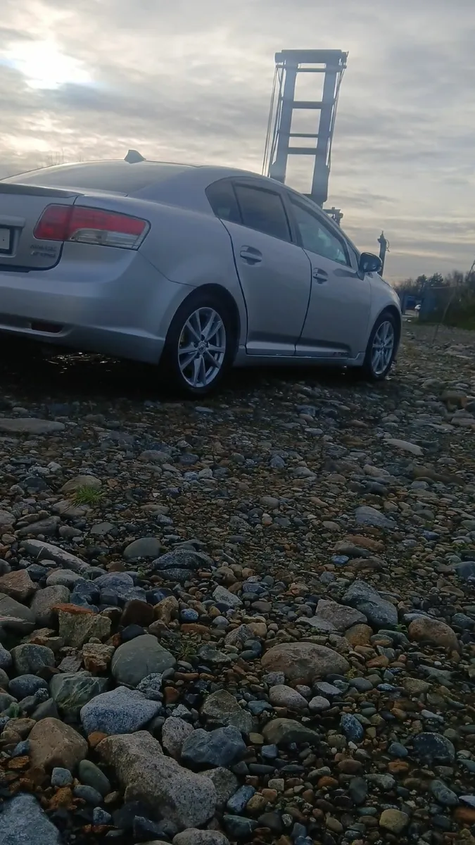 💥Toyota Avensis 2010 6 speed manual💥 - Image 2