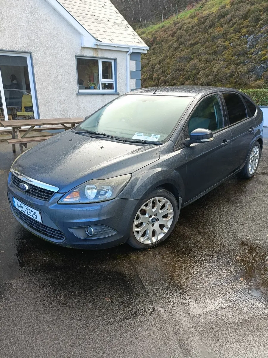 Ford Focus 2011 - Image 2