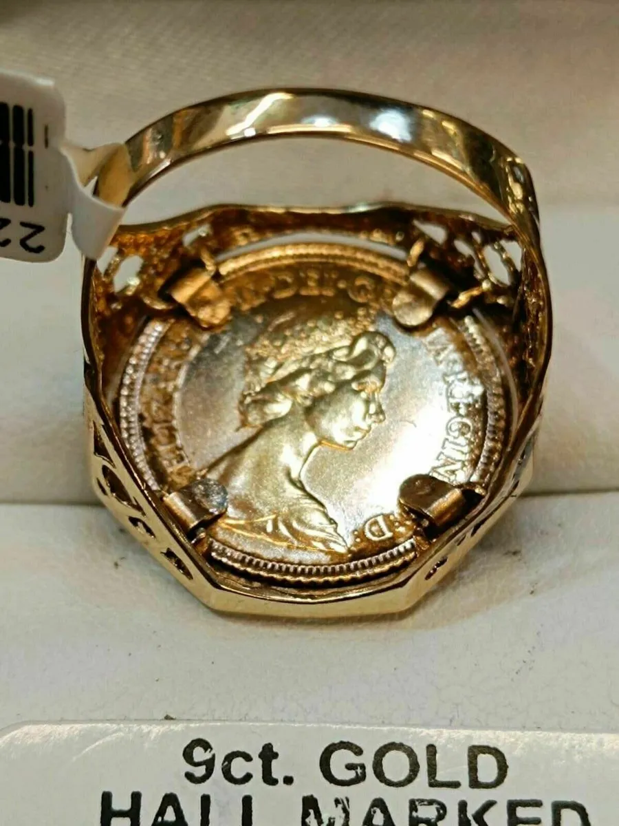 1982 Half Sovereign Ring - Image 3