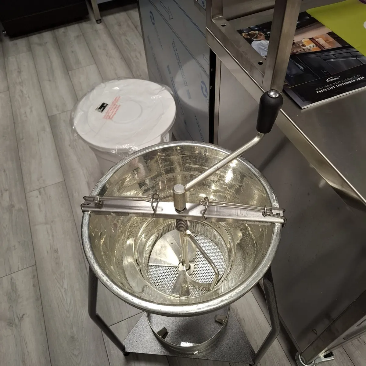 Tellier Triturator with Stand - Image 2