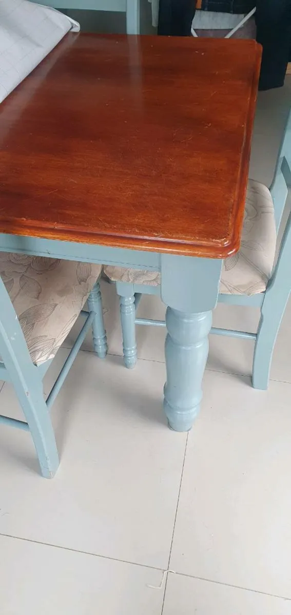 Solid Oak Table and Chairs - Image 2