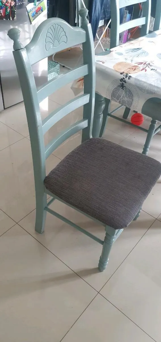 Solid Oak Table and Chairs - Image 3