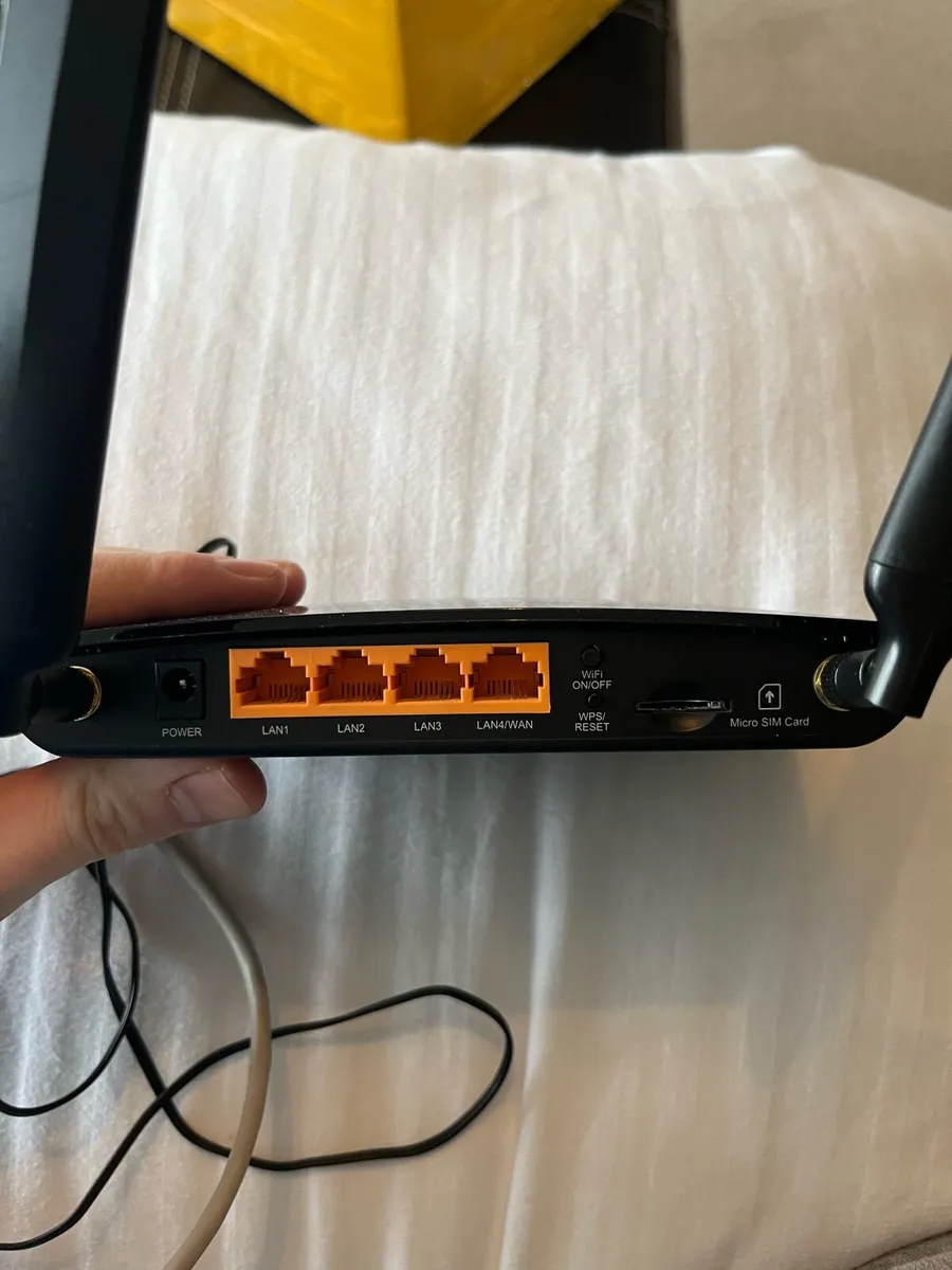 TP link 4G WiFi router - Image 2