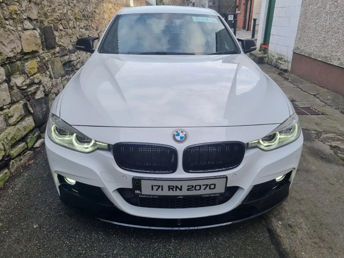 BMW 3-Series  Automatic Hybrid  2017 - Image 2