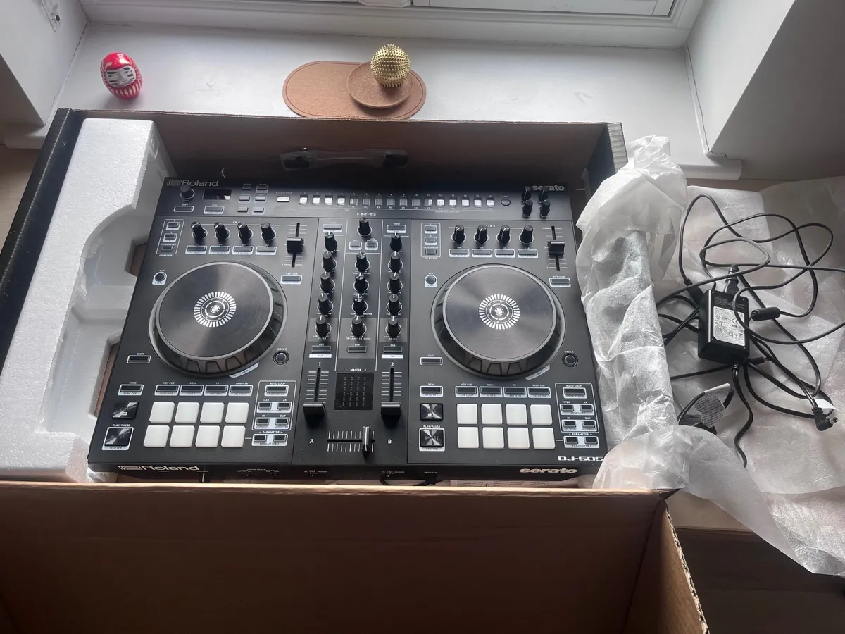 Roland DJ-505 controller - Image 4