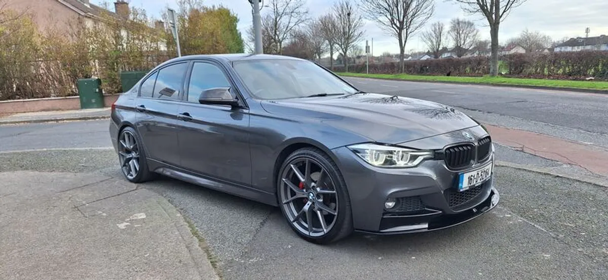 Bmw 3-series m-sport - 2016 - Image 2