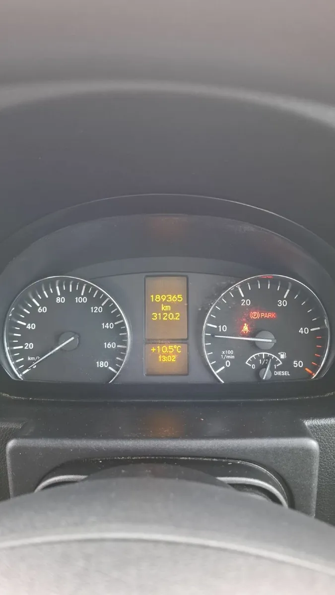 2016 Mercedes Sprinter 516 CDI 16 seater - Image 2