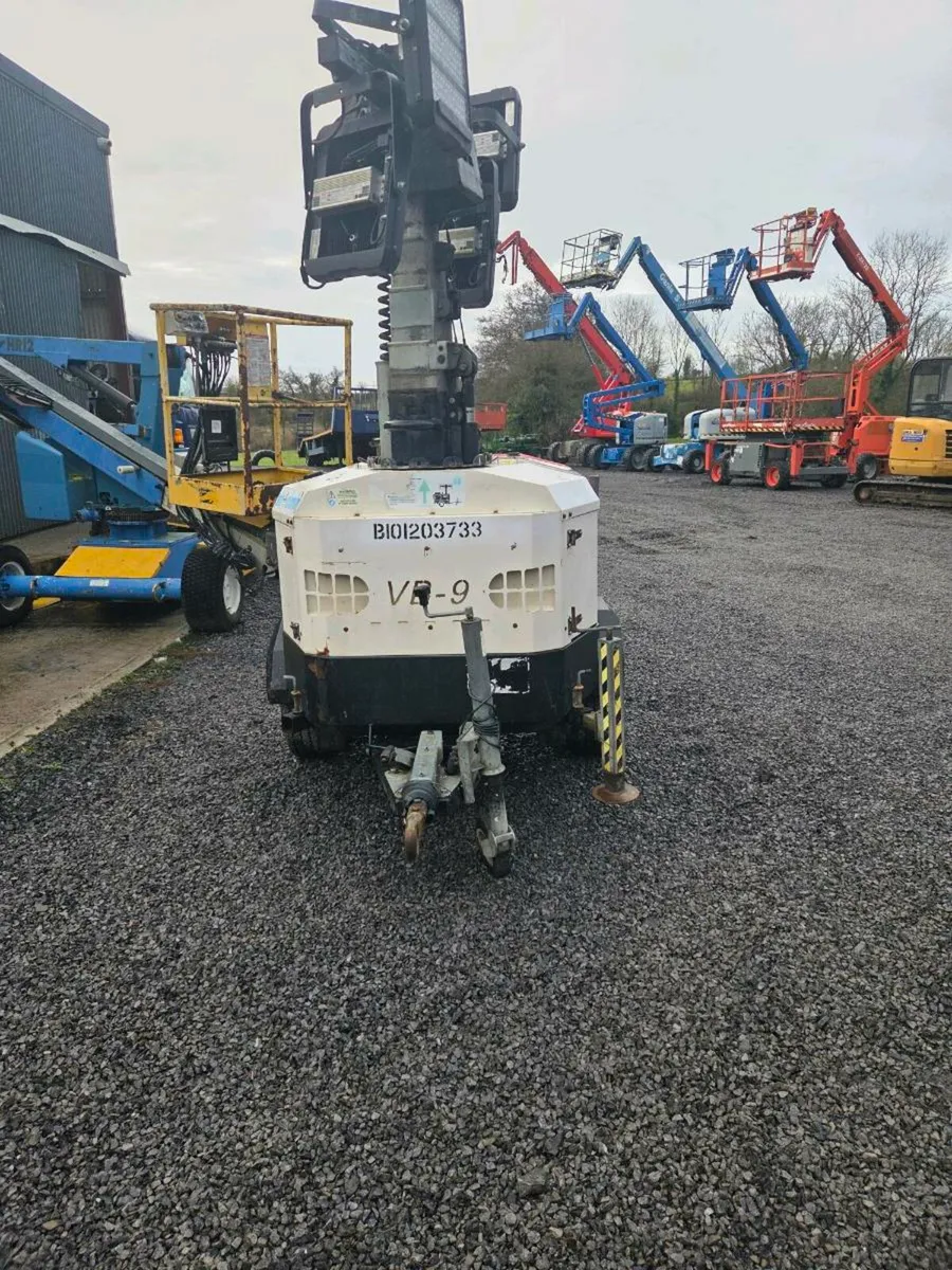 Lighting tower - Image 2