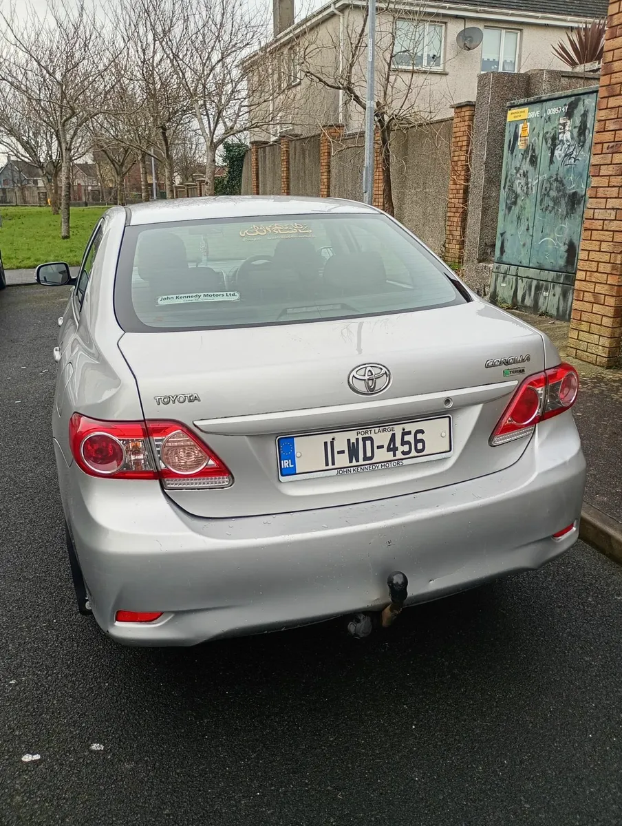 Toyota Corolla 2011 - Image 2