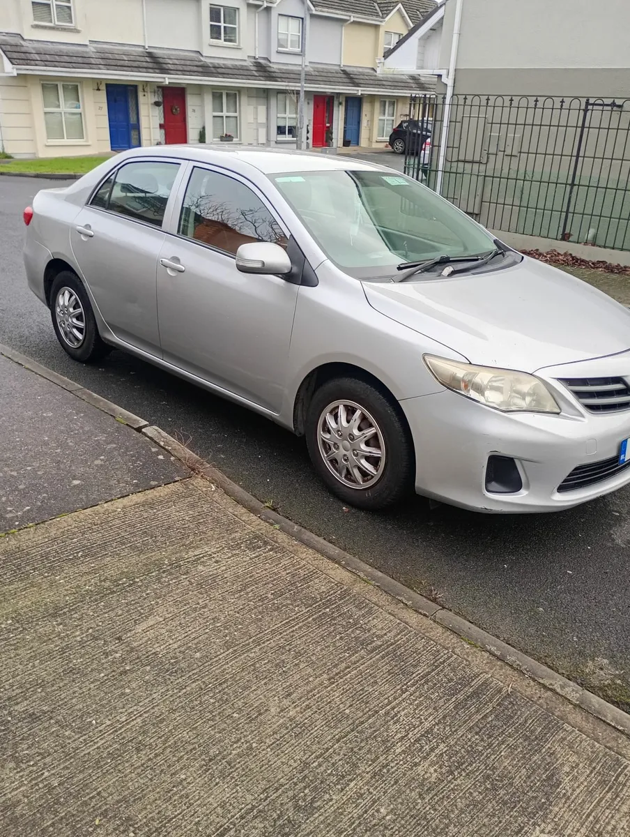 Toyota Corolla 2011 - Image 4